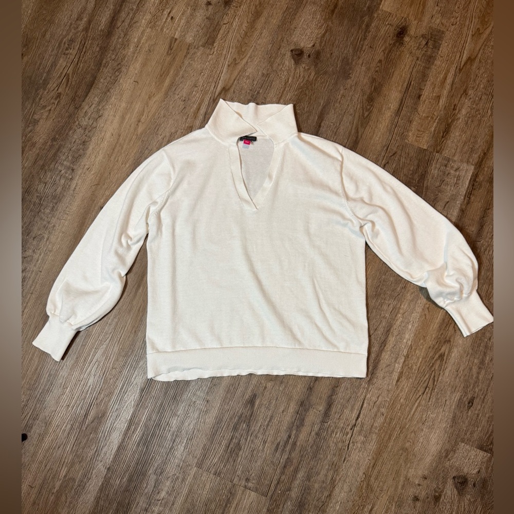 Vince Camuto Women Pull Over Long Sleeve V Neck Soft White Sweater Size Large